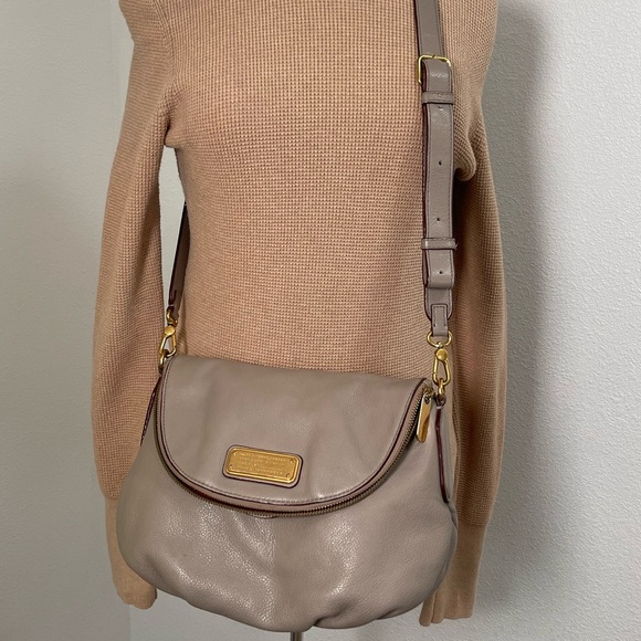 Marc Jacobs Taupe Foldover Bag in excellent condition. Retails $495